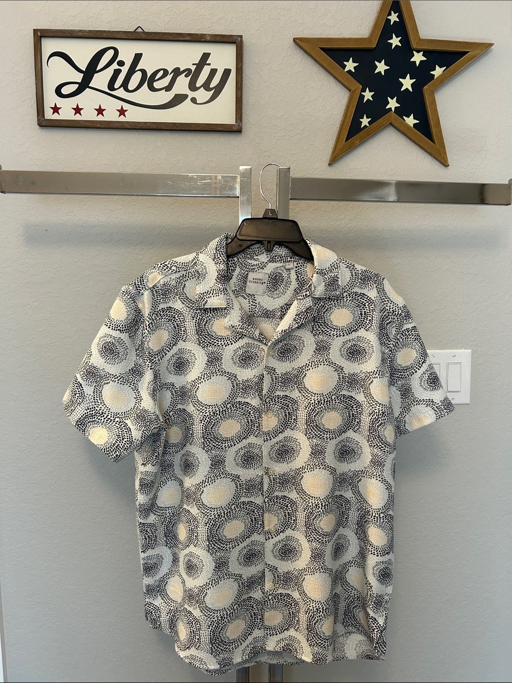 Men's Short-Sleeve Button-Up Shirt in White & Black Abstract Print